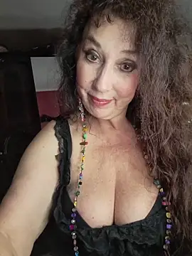 GypsyEsmeralda online show from 05-06-26, 06:24
