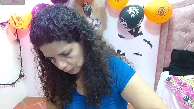 Snapshot of sila_bolum chatting on 10-08-25, 07:33 sila bolum online show from 10-08-25, 07:33