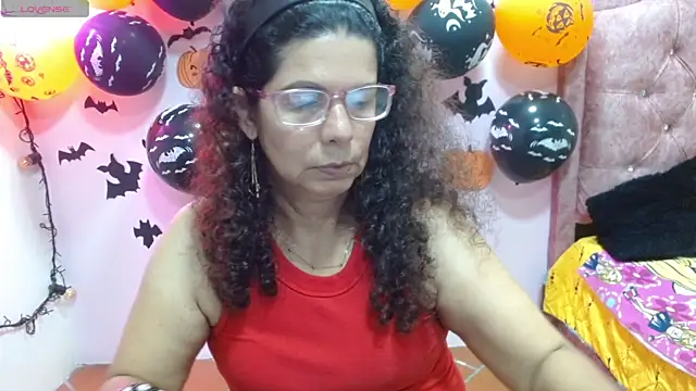Snapshot of sila_bolum chatting on 10-10-25, 07:13 sila bolum online show from 10-10-25, 07:13