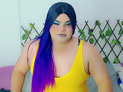 Snapshot of ailen_ts_ chatting on 10-18-25, 10:43 ailen ts  online show from 10-18-25, 10:43