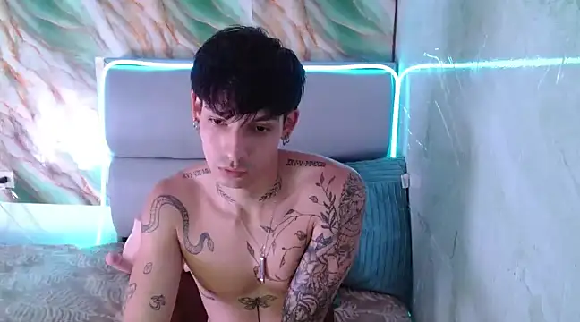 Apolo Hidalgo01 online show from 03-21-25, 04:40