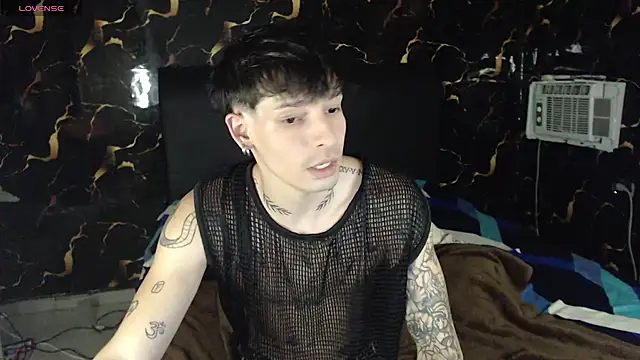 Snapshot of Apolo_Hidalgo01 chatting on 06-18-26, 10:25 Apolo Hidalgo01 online show from 06-18-26, 10:25