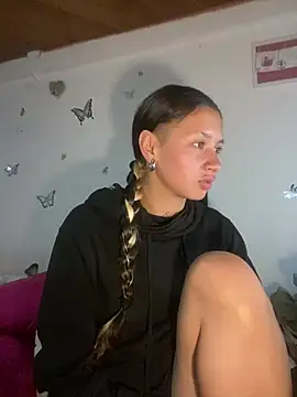 Snapshot of Andi9_ chatting on 01-30-25, 03:44 Andi9 online show from 01-30-25, 03:44