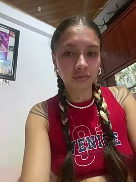 Snapshot of Andi9_ chatting on 03-02-25, 01:47 Andi9 online show from 03-02-25, 01:47