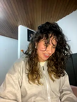 Snapshot of Andi9_ chatting on 10-16-25, 03:18 Andi9 online show from 10-16-25, 03:18