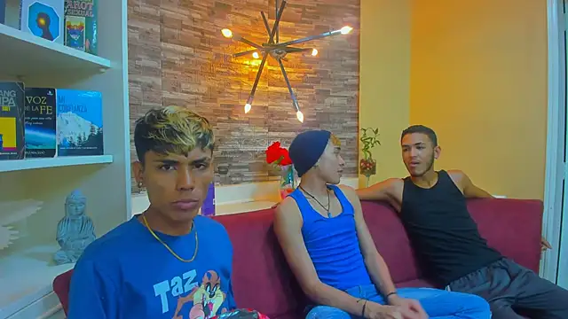 StrawwBoys online show from 01-17-25, 07:51