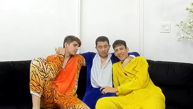 StrawwBoys online show from 10-02-25, 10:22