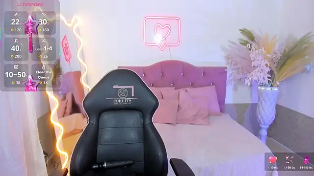 kendra tay online show from 12-20-25, 03:13