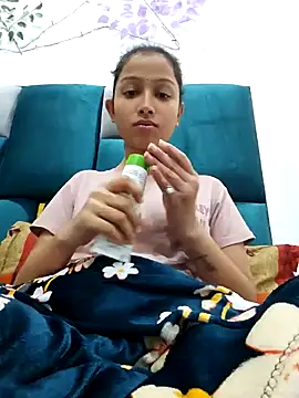 Snapshot of Aleena_Rai chatting on 12-12-24, 05:26 Aleena Rai online show from 12-12-24, 05:26