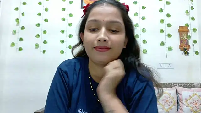 Snapshot of Aleena_Rai chatting on 10-29-25, 06:53 Aleena Rai online show from 10-29-25, 06:53