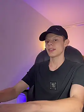 Snapshot of Daddyrich_632 chatting on 08-04-26, 09:34 Daddyrich 632 online show from 08-04-26, 09:34