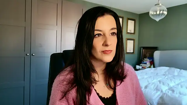 flatwhite0 online show from 03-26-26, 09:37