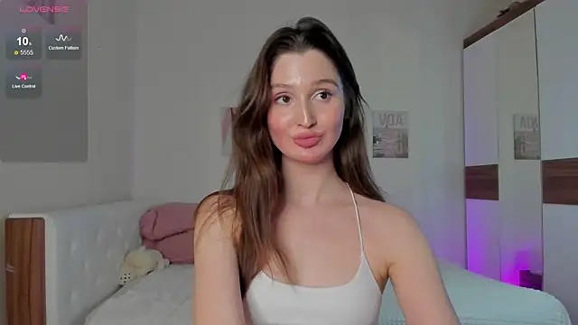 Snapshot of tender_babyy chatting on 01-30-25, 06:32 tender babyy online show from 01-30-25, 06:32