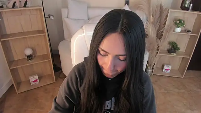 Amy Kiitty  online show from 01-02-25, 07:51