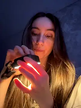 Snapshot of viviandaimond1 chatting on 10-25-25, 02:24 viviandaimond1 online show from 10-25-25, 02:24