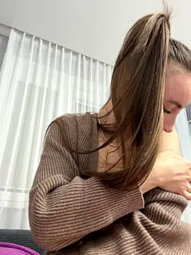 Snapshot of viviandaimond1 chatting on 11-21-25, 04:38 viviandaimond1 online show from 11-21-25, 04:38