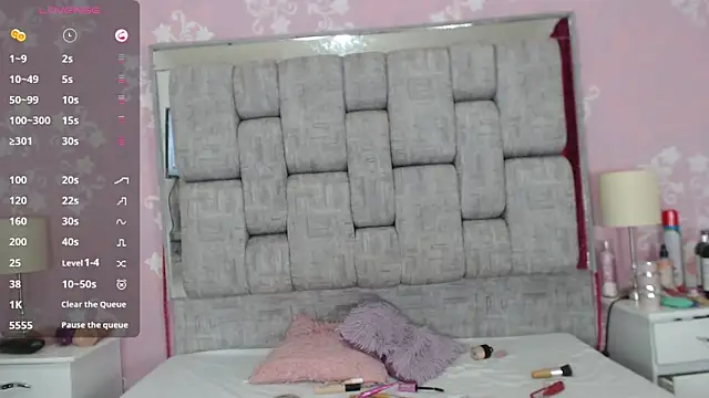 KarinaSimonz online show from 12-14-24, 08:08