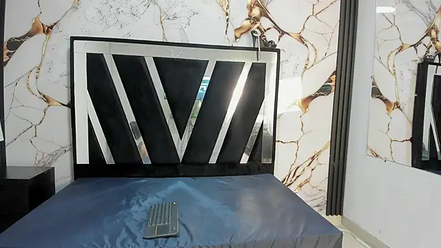 KarinaSimonz online show from 10-22-25, 07:13