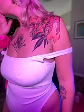 GoldieBakeman online show from 10-30-25, 03:57