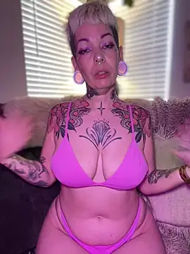 GoldieBakeman online show from 02-11-26, 05:51