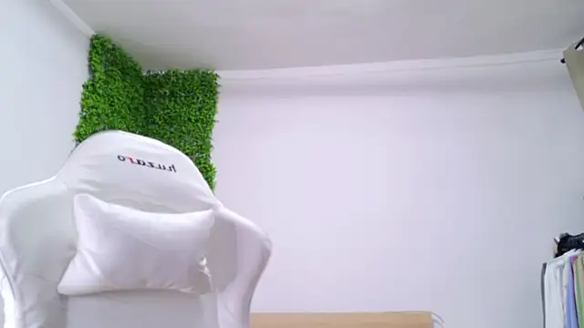 Lorennameliyy online show from 02-24-25, 02:19