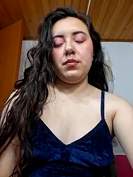 Emi chik online show from 04-08-26, 11:21