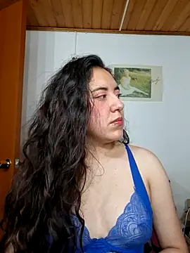 Emi chik online show from 04-17-26, 10:51