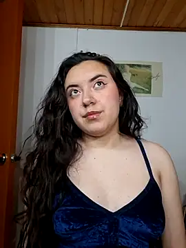 Emi chik online show from 04-22-26, 10:28