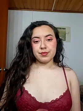 Emi chik online show from 05-17-26, 03:37