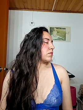 Emi chik online show from 06-19-26, 05:45