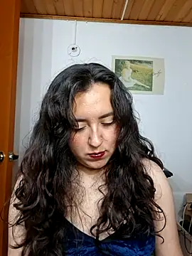 Emi chik online show from 07-15-26, 06:40