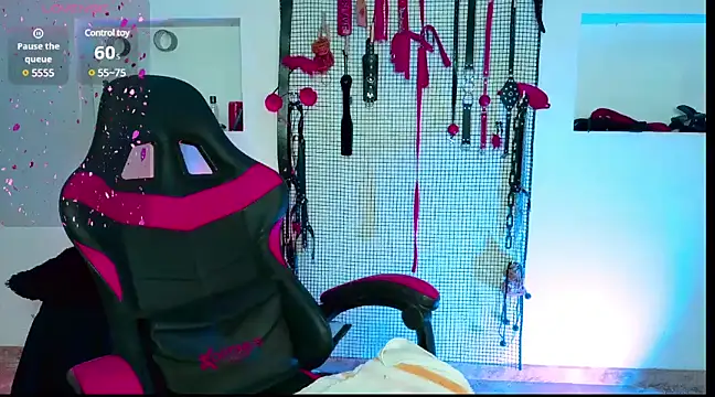 Snapshot of Megaan_Greey chatting on 12-27-24, 08:50 Megaan Greey online show from 12-27-24, 08:50