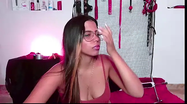 Snapshot of Megaan_Greey chatting on 01-10-25, 03:27 Megaan Greey online show from 01-10-25, 03:27