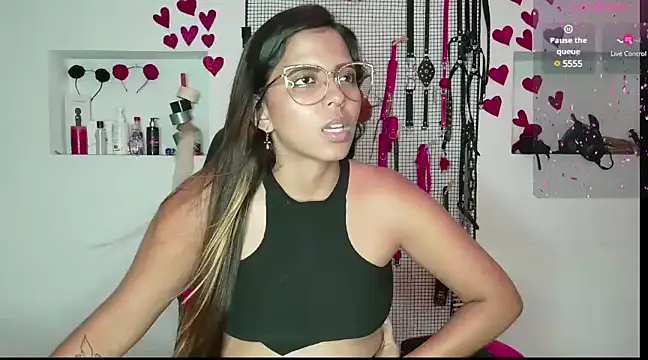 Snapshot of Megaan_Greey chatting on 03-13-25, 10:32 Megaan Greey online show from 03-13-25, 10:32