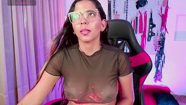 Snapshot of Megaan_Greey chatting on 10-06-25, 02:36 Megaan Greey online show from 10-06-25, 02:36