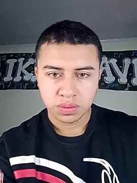 Snapshot of SexyBoy-Bigclit chatting on 02-22-25, 09:12 SexyBoy-Bigclit online show from 02-22-25, 09:12