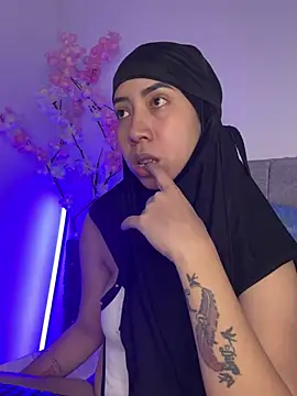 Sweet hot mia online show from 05-12-26, 01:30