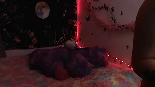 Emillyy m online show from 04-06-26, 10:54