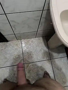 Snapshot of Lucadelas3453 chatting on 12-12-24, 11:18 Lucadelas3453 online show from 12-12-24, 11:18