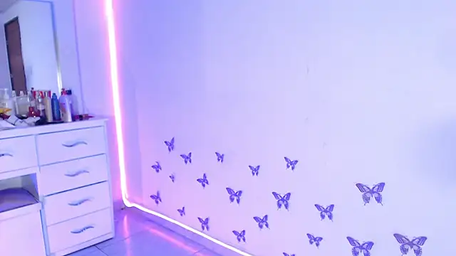 April sexycurvi online show from 03-17-26, 07:55