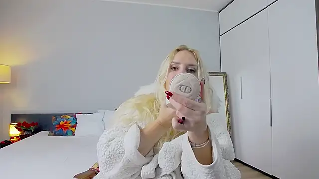 Snapshot of MariaRichi_ chatting on 02-21-25, 12:39 MariaRichi online show from 02-21-25, 12:39