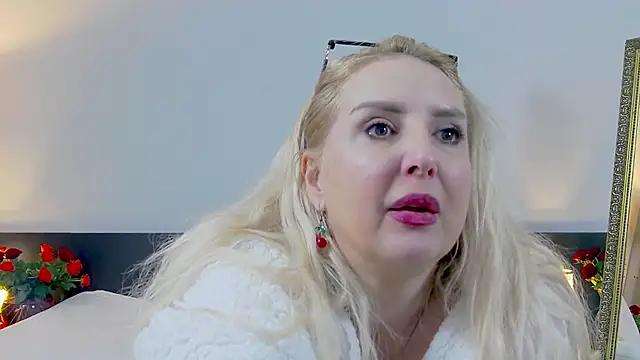 Snapshot of MariaRichi_ chatting on 02-22-25, 03:47 MariaRichi online show from 02-22-25, 03:47