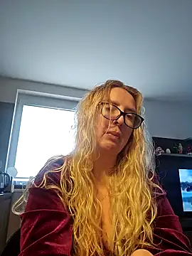 Snapshot of MariaRichi_ chatting on 02-25-25, 06:58 MariaRichi online show from 02-25-25, 06:58