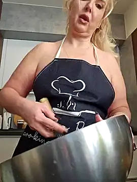 Snapshot of MariaRichi_ chatting on 02-27-25, 10:04 MariaRichi online show from 02-27-25, 10:04