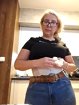 Snapshot of MariaRichi_ chatting on 03-01-25, 06:46 MariaRichi online show from 03-01-25, 06:46