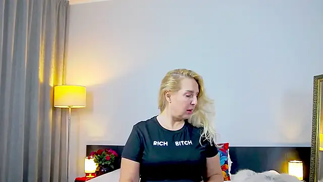 Snapshot of MariaRichi_ chatting on 03-01-25, 04:00 MariaRichi online show from 03-01-25, 04:00