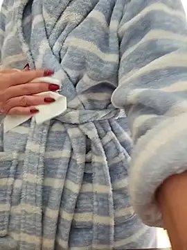 Snapshot of MariaRichi_ chatting on 03-08-25, 07:38 MariaRichi online show from 03-08-25, 07:38