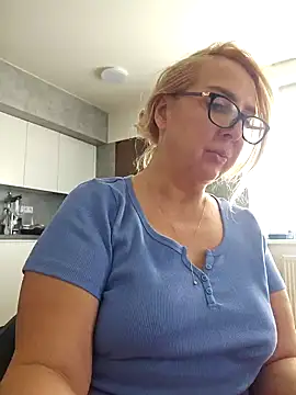 Snapshot of MariaRichi_ chatting on 03-12-25, 10:26 MariaRichi online show from 03-12-25, 10:26