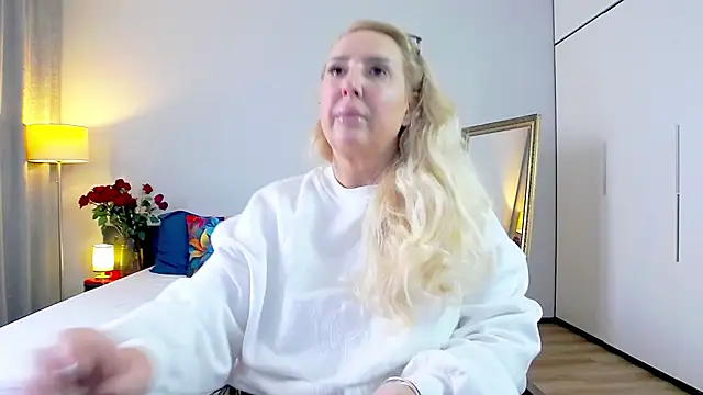 Snapshot of MariaRichi_ chatting on 03-14-25, 02:08 MariaRichi online show from 03-14-25, 02:08