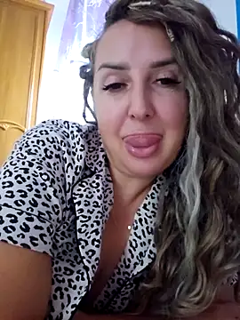 Snapshot of MariaRichi_ chatting on 09-10-25, 07:30 MariaRichi online show from 09-10-25, 07:30